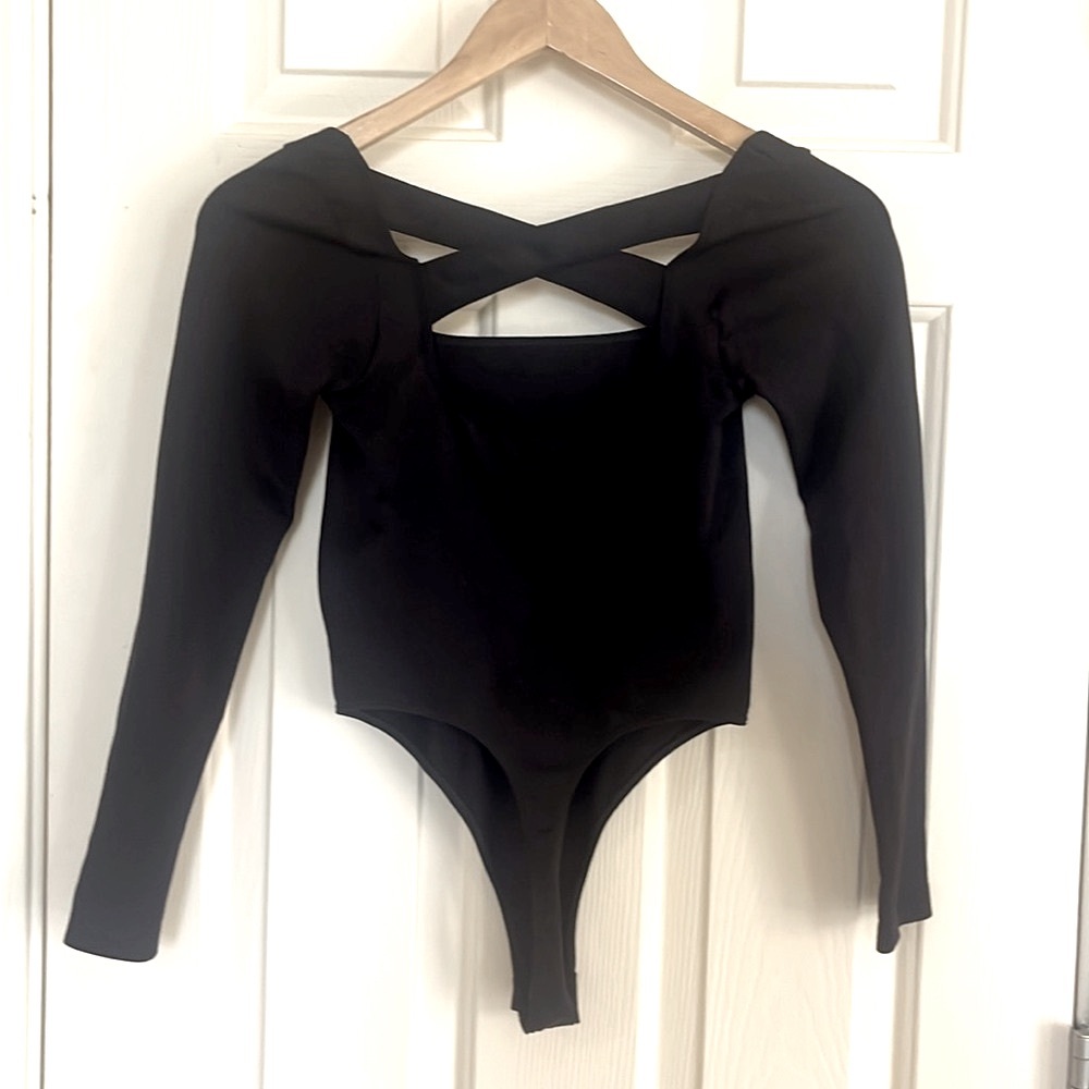 Anthropologie The Viv Long Sleeve Criss Cross Back Bodysuit in Black Size XXS/XS - Picture 6 of 7